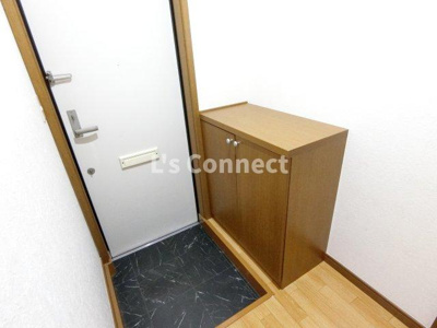 【玄関】 | シャトゥＫ・ＴⅢ | 下駄箱付きで靴も収納できます。