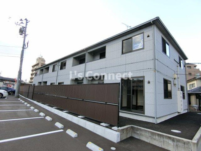 【外観】 | シャトゥＫ・ＴⅢ | ２００３年築のアパートです。