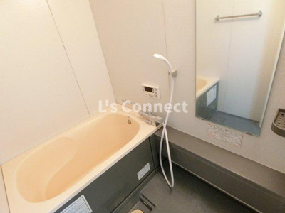 【浴室】 | シャトゥＫ・ＴⅢ | 給湯式のお風呂。