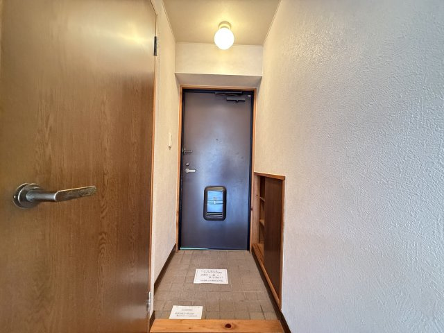 コーポ向日葵の玄関