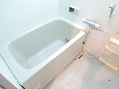 【浴室】 | ビアリッツ | ◆不動産すまラボの新プラン◆入居時の費用負担が0円で入居可能♪お気軽にお尋ねください♪
