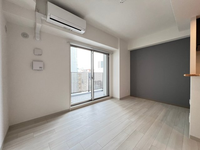 アーバネックス南森町EASTの居間・リビング