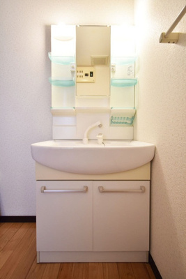 【独立洗面台】 | カンファート三潴