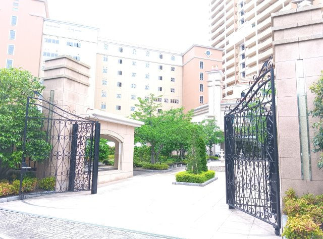 ザ・レジデンス芦屋スイート　マリーナ・テラス棟のロビー|落ち着いた雰囲気の外観です