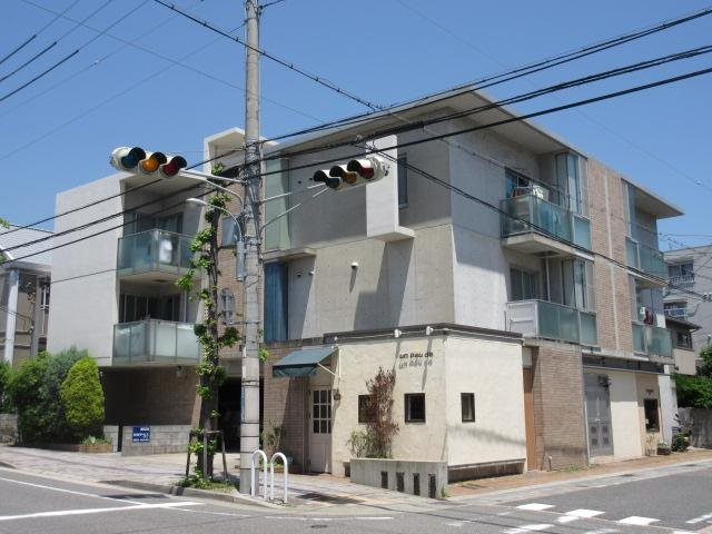 アプローズ森の外観