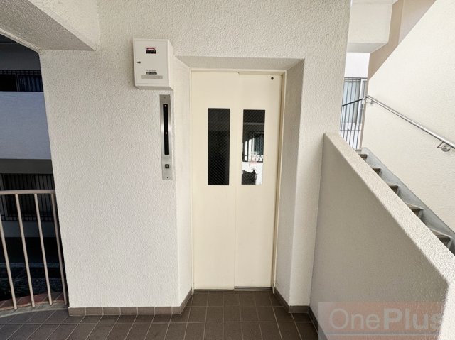 御影ハイツのエントランス