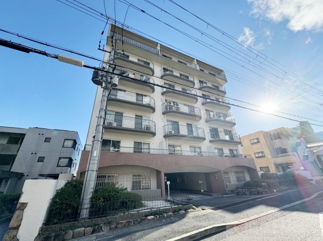 御影ハイツの外観