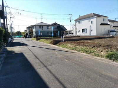 【前面道路含む現地写真】 | 伊奈町内宿台２丁目　売地３区画