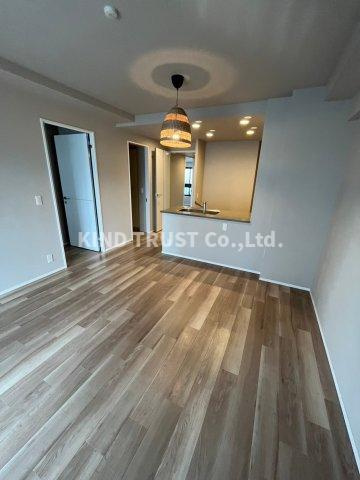 プラネスーペリア梅田北ブライトコンフォートの居間・リビング|ゆったりとしたリビングです