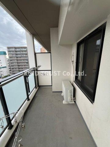 プラネスーペリア梅田北ブライトコンフォートのバルコニー|バルコニーからの眺めを楽しみながら食事をしませんか