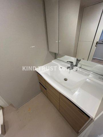 プラネスーペリア梅田北ブライトコンフォートの洗面所|明るい洗面所です