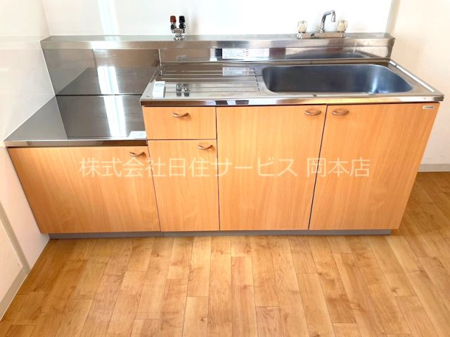 ラヴィアンヌ深江のキッチン|お料理しやすいキッチンです