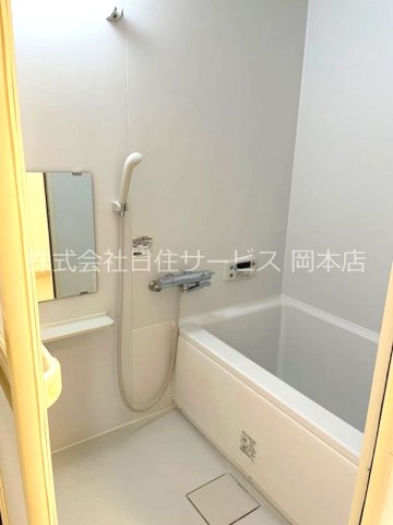 ラヴィアンヌ深江の浴室|混合栓の浴室です。