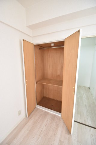 大阪市都島区中野町１丁目の賃貸マンションの収納