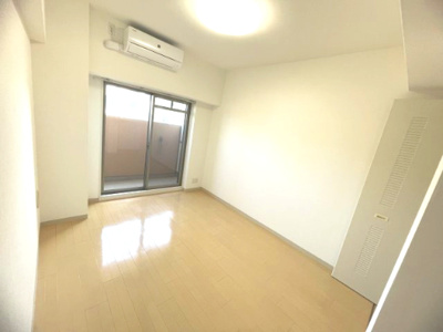 【居間・リビング】 | 相川フラワーコート | 明るいお部屋です
