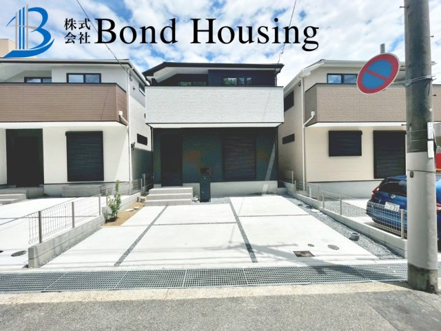 「モデルハウス内覧可能」「LDK19帖」王塚台 全6棟5号棟の外観