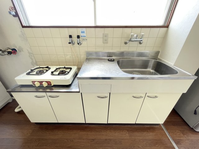 西宮市鳴尾町２丁目の賃貸マンションのキッチン