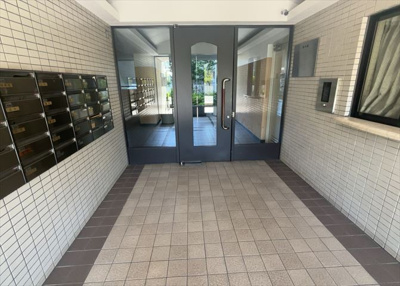 【その他共用部分】 | 西八王子パーク・ホームズ | 共用部分は、一棟の建物に住む区分所有者全員が共同で所有するとし、共用部分の管理、補修などは、区分所有者で形成される管理組合が行います。個人の判断で勝手に変更することはできませんので覚えておきましょう。