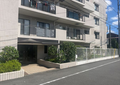 【構造・工法・仕様】 | 西八王子パーク・ホームズ | ＳＲＣ造は強度や耐震性の面でもRC造と比べて優れています。そのため、10階建以上の高層または超高層マンションなどの建築にも多く採用されています。柱や梁などのサイズが小さくても高い耐震性を確保できます。