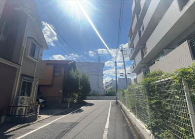 【展望】 | 西八王子パーク・ホームズ | 景色重視でお家選ぶをするとスーパーが遠い！学校が遠い！など生活をするうえで利便性で困ることもあります。まず一度現地を見学する際に、周辺の施設などがあるかを確認し、暮らし始めた後のことを想像しましょう。