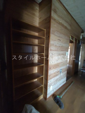神野新田町クノ割貸家の収納