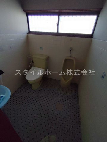 神野新田町クノ割貸家のトイレ