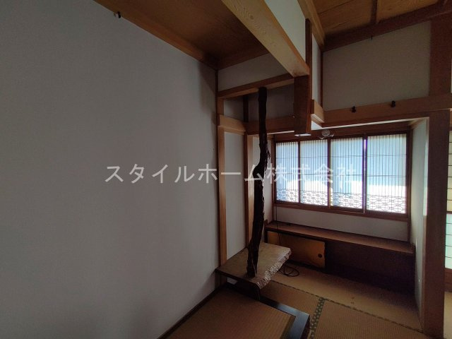 神野新田町クノ割貸家の内装