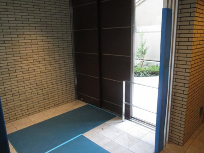 【エントランス】 | シェリールヒカリ | 高級感あるエントランスロビーです