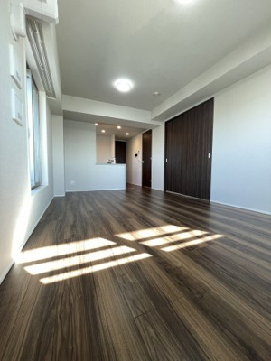 【居間・リビング】 | オープンレジデンシア北綾瀬プレイス | ★床暖房が設置されているので、寒い日でも安心！★