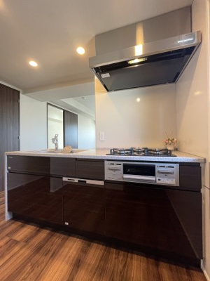 【キッチン】 | オープンレジデンシア北綾瀬プレイス | ★対面式キッチンなので、家族とお話ししながら料理もできます！★