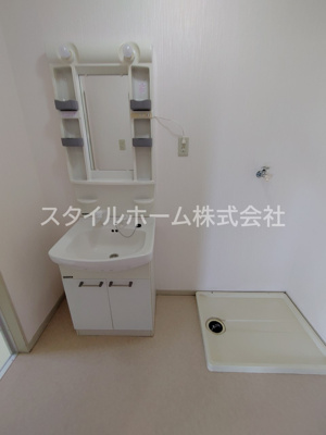 【洗面所】 | サンハイムみどりB | 別部屋写真です。