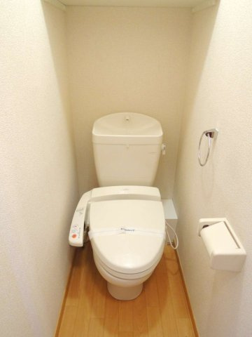 レオパレス沼南7のトイレ|コンパクトで使いやすいトイレです