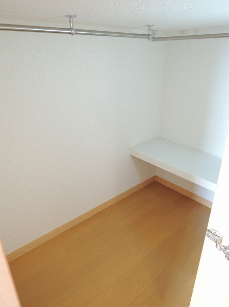 レオパレス沼南7の収納|専用の収納スペースです