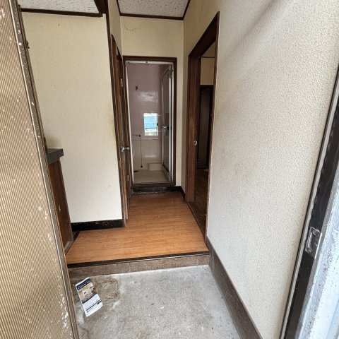 コーポエスポアールの玄関