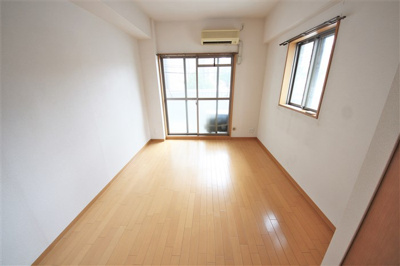 【洋室】 | エスリード東梅田