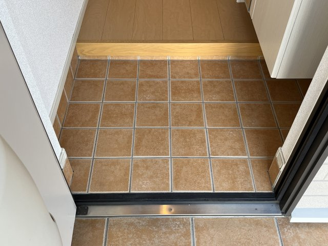 キャロル　弐番館の玄関