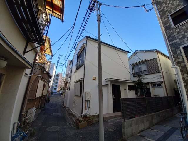 東京都北区志茂の前面道路含む現地写真