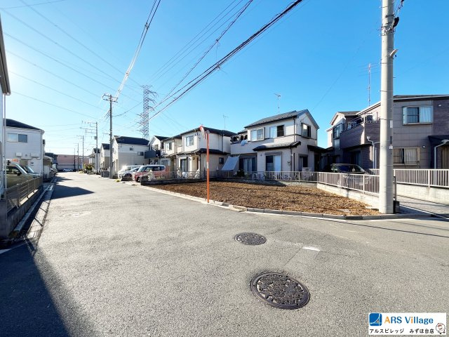 建築条件なし売地／三芳町藤久保の前面道路含む現地写真
