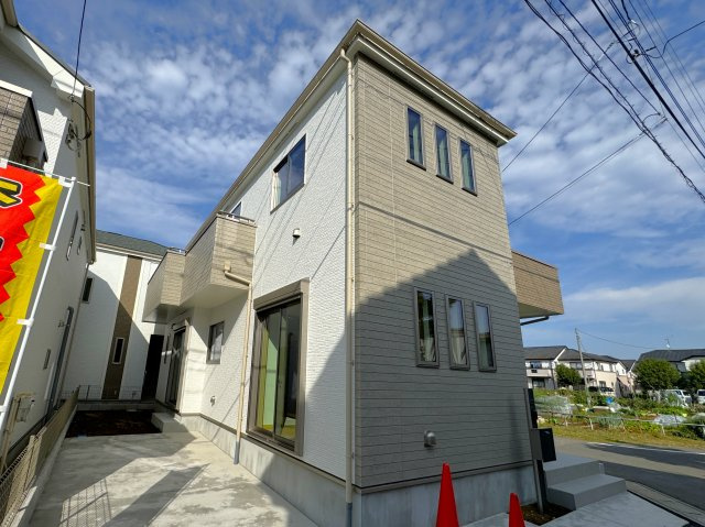 松戸市五香４丁目新築戸建【高木第二小学校：2分】の外観|2号棟外観・完成済み内覧可能です！