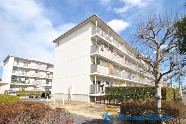 茅ヶ崎グリーンハイツ　5号棟の外観