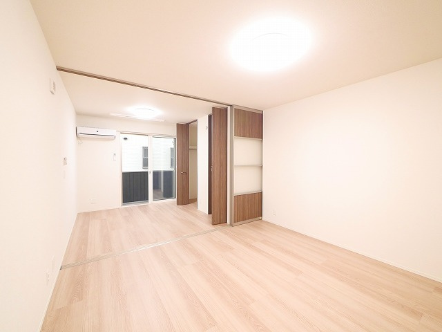 プラムルージュの洋室|ゆったりした洋室です