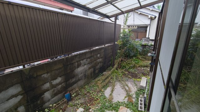 出丸町6-2貸家のバルコニー