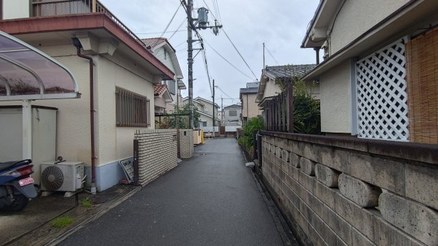 出丸町6-2貸家の周辺