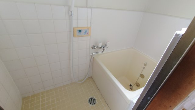 出丸町6-2貸家の浴室