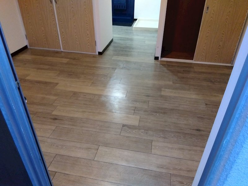 ジュネス一条の居間・リビング|洋室