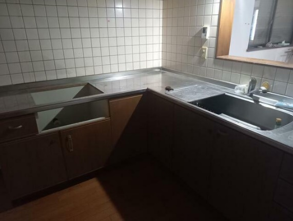 岐阜市柳津町上佐波のキッチン