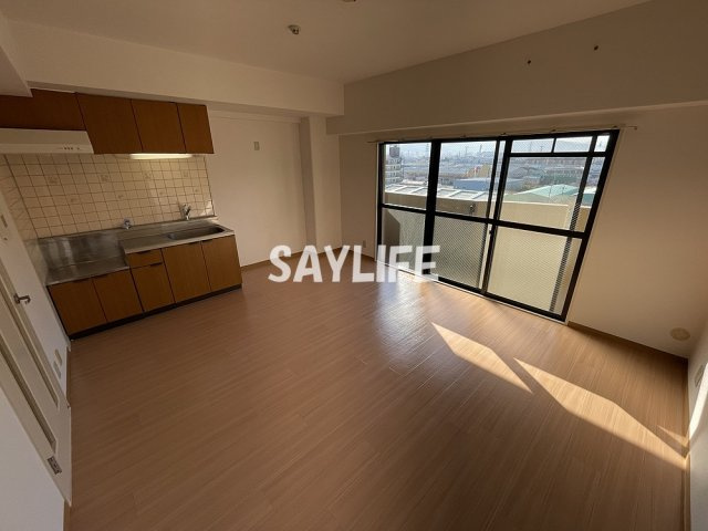 フローリッシュ北田の居間・リビング