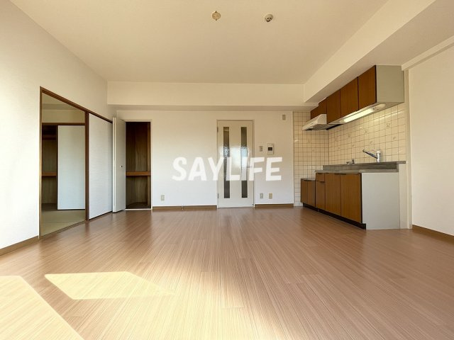 フローリッシュ北田の居間・リビング