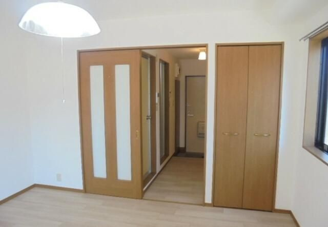 エクセル御幸の洋室