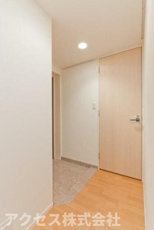 【玄関】 | ※同建物別室、参考写真